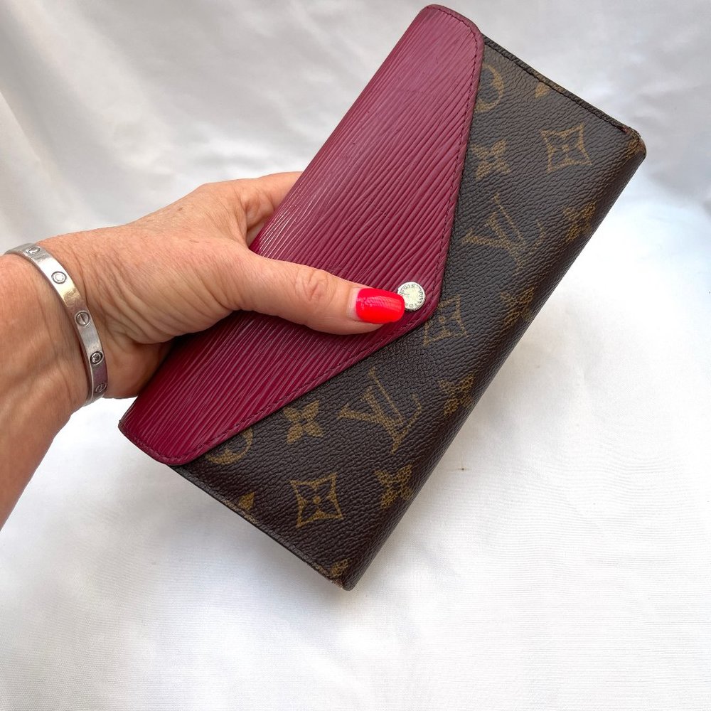 Auc LV Portefeuille Marie Lou Monogram Epi Leather Long Trifold Wallet on Chain - Picture 7 of 13